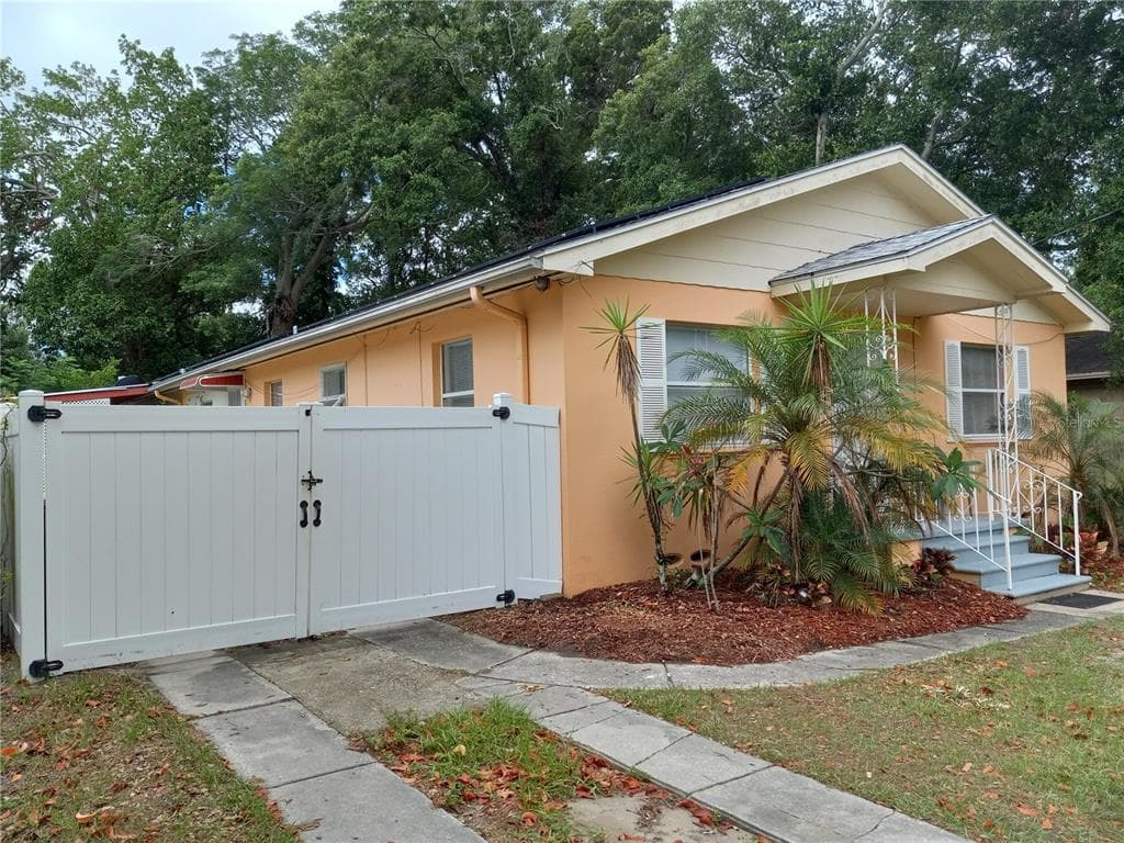 911 TURNER STREET CLEARWATER, FL 33756