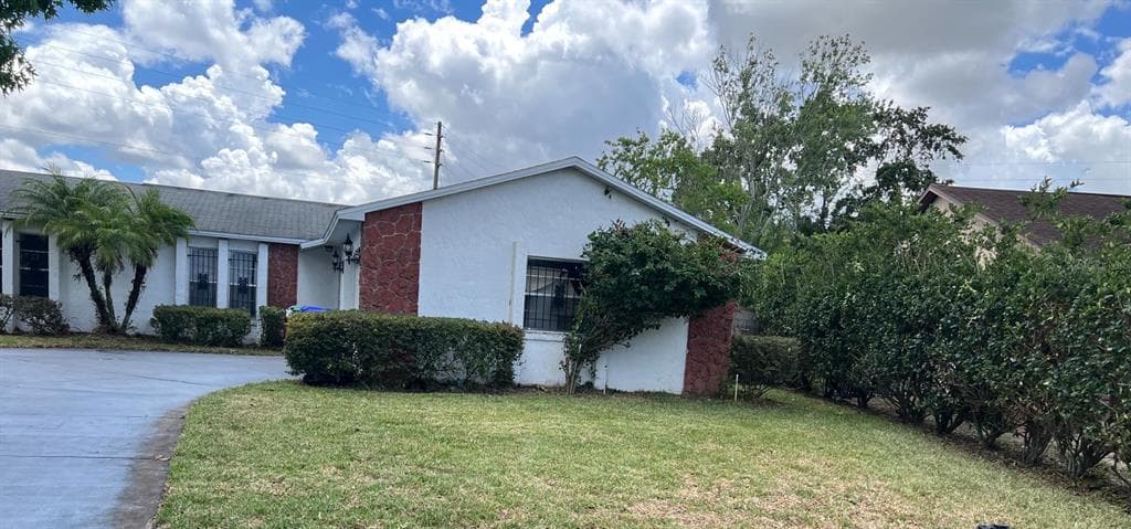 5769 TELIPA DRIVE ORLANDO, FL 32839
