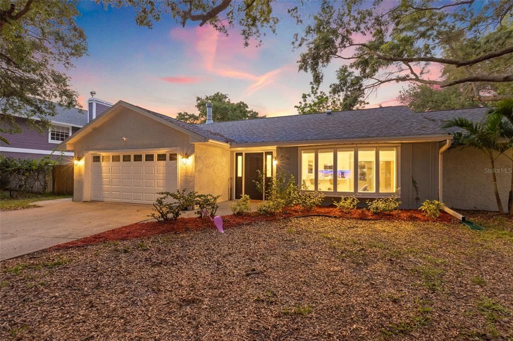 8731 BAYWOOD PARK DRIVE SEMINOLE, FL 33777