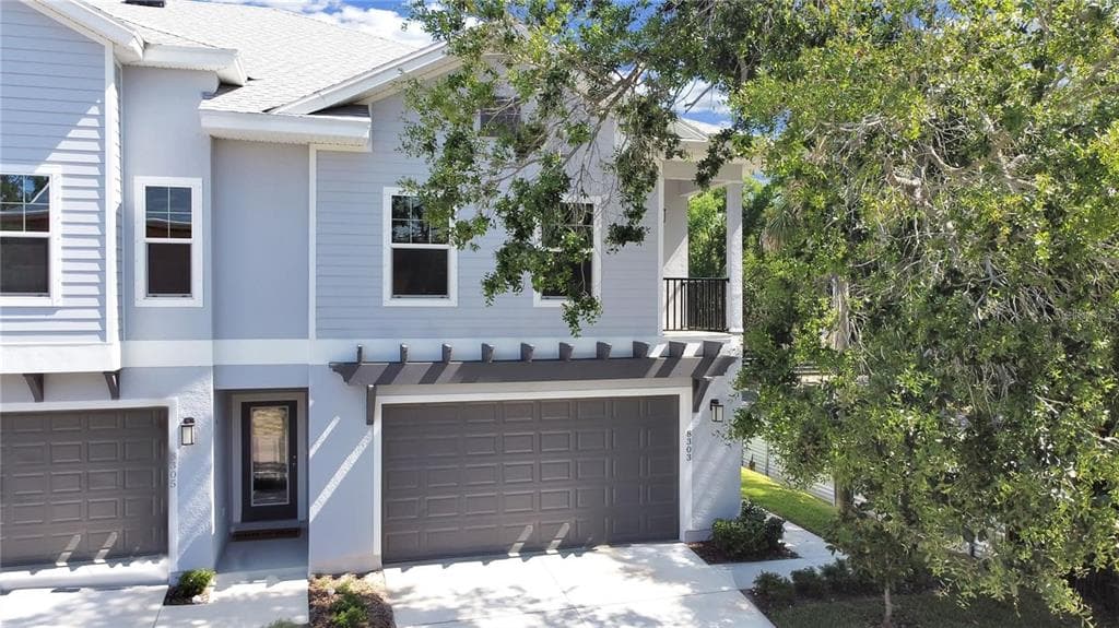 8303 KING BLOSSOM COURT TAMPA, FL 33615