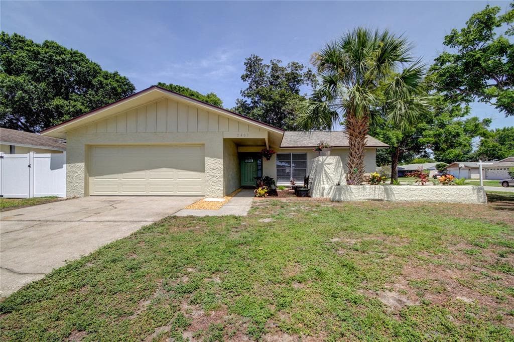 2401 TIMBERCREST CIRCLE W CLEARWATER, FL 33763
