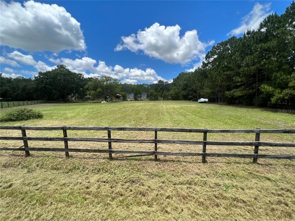 17296 RAINTREE ROAD LUTZ, FL 33558