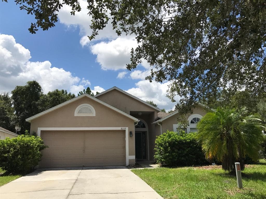 8239 STOCKTON WAY TAMPA, FL 33647