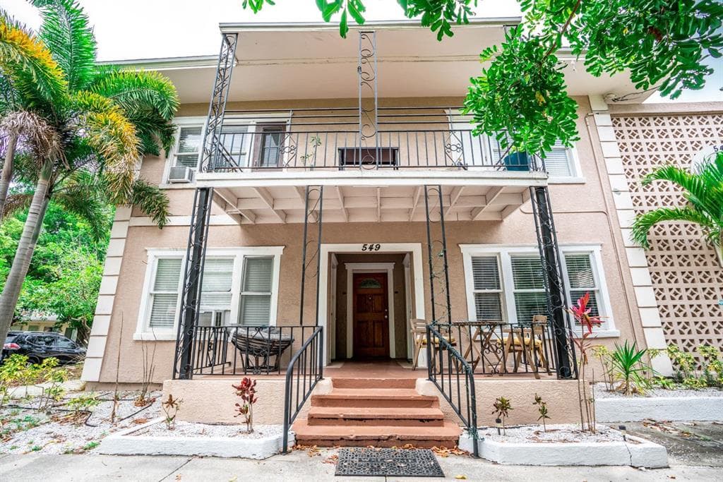 549 2ND STREET N UNIT 3 ST PETERSBURG, FL 33701
