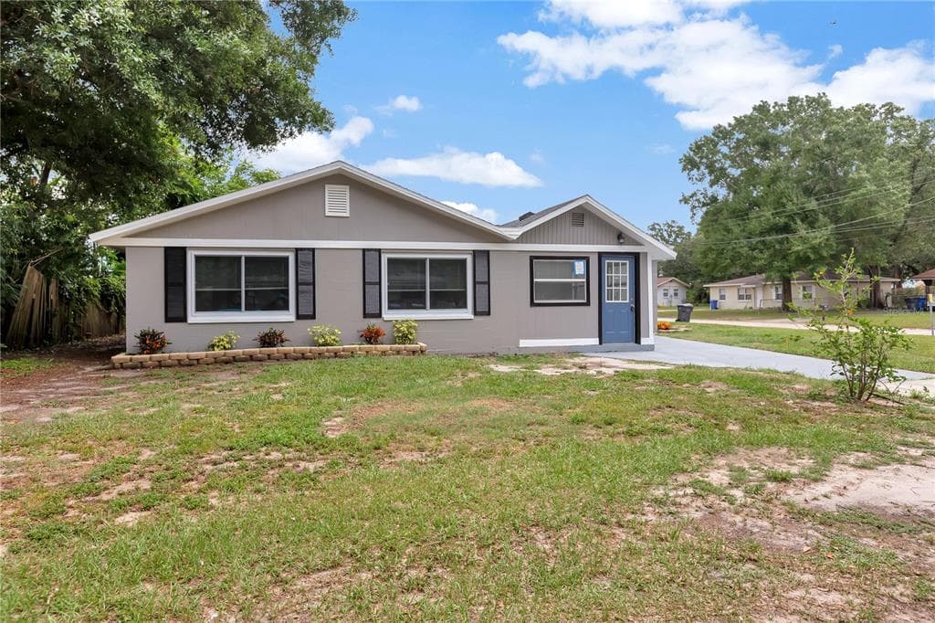 8018 SANE PLACE TAMPA, FL 33610