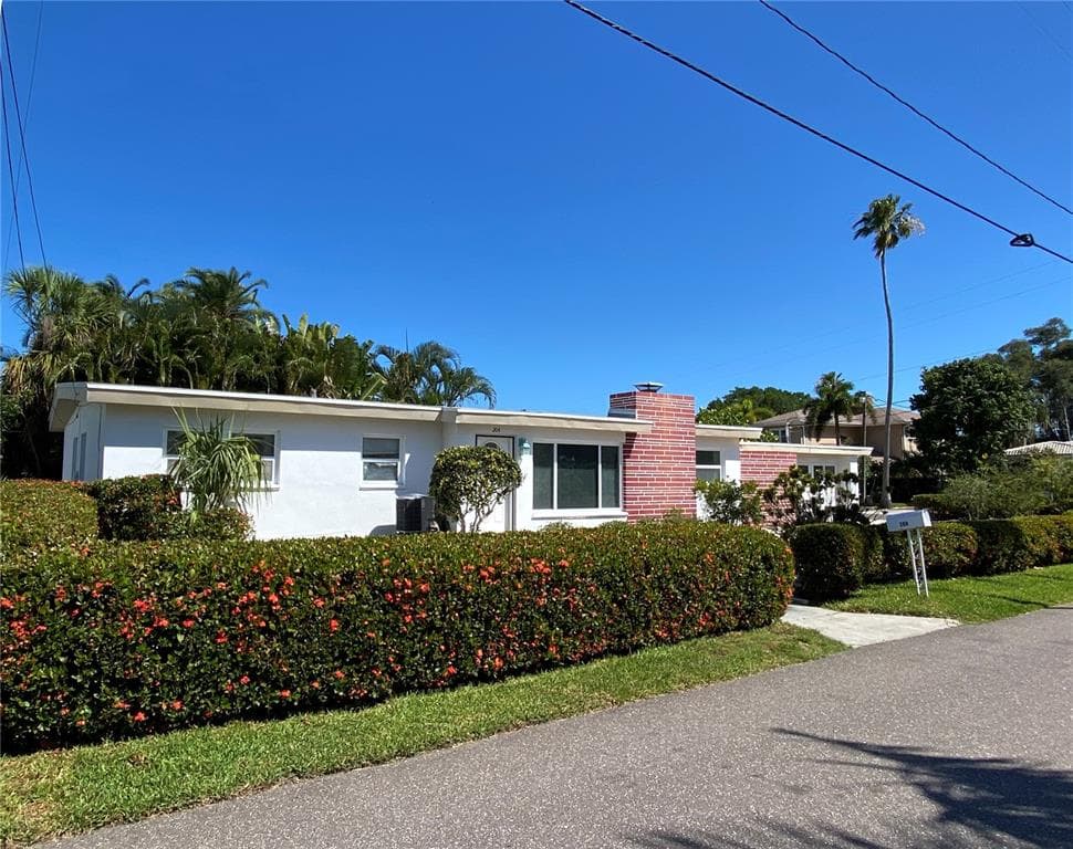 204 163RD AVENUE REDINGTON BEACH, FL 33708