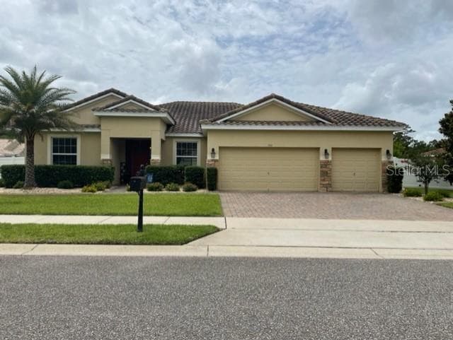100 CASA BELLA BOULEVARD