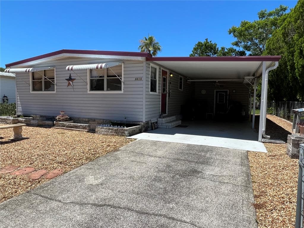 6615 LIMERICK AVENUE NEW PORT RICHEY, FL 34653