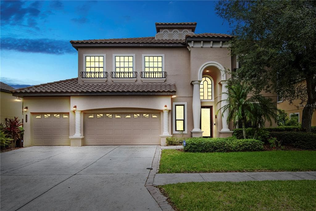 8324 WINDSOR BLUFF DRIVE TAMPA, FL 33647