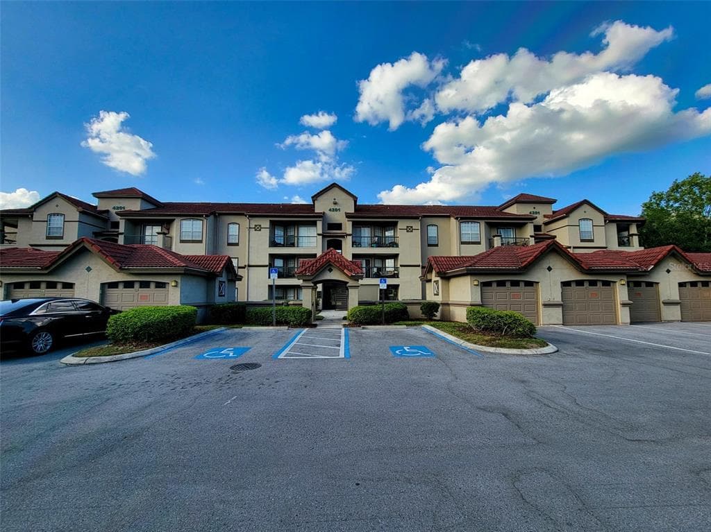 4201 WOODSTORKS WALK WAY UNIT 3103 LUTZ, FL 33558