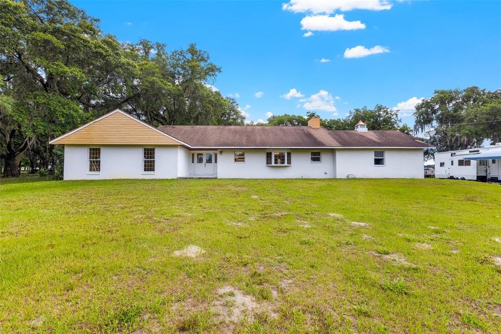 31748 OLD COUNTRY LANE DADE CITY, FL 33525