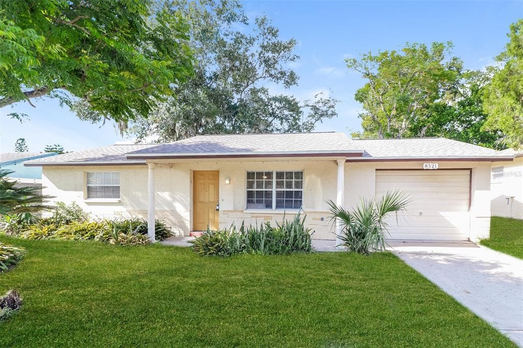 8521 BRIAR PATCH DRIVE PORT RICHEY, FL 34668