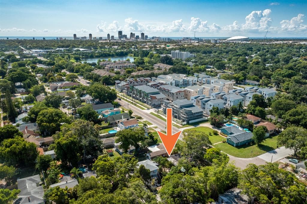 2595 13TH AVENUE N ST PETERSBURG, FL 33713