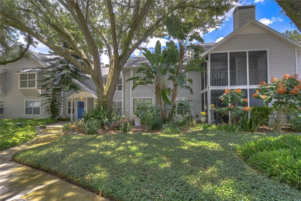 3209 VALLEY OAKS DRIVE UNIT 3209 TAMPA, FL 33618