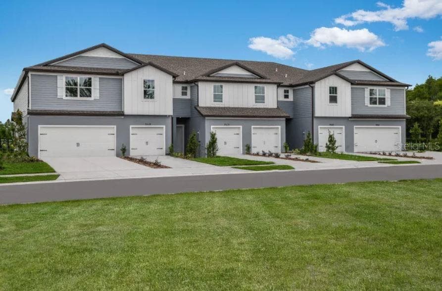 5481 ELMVIEW CROSSING WESLEY CHAPEL, FL 33545