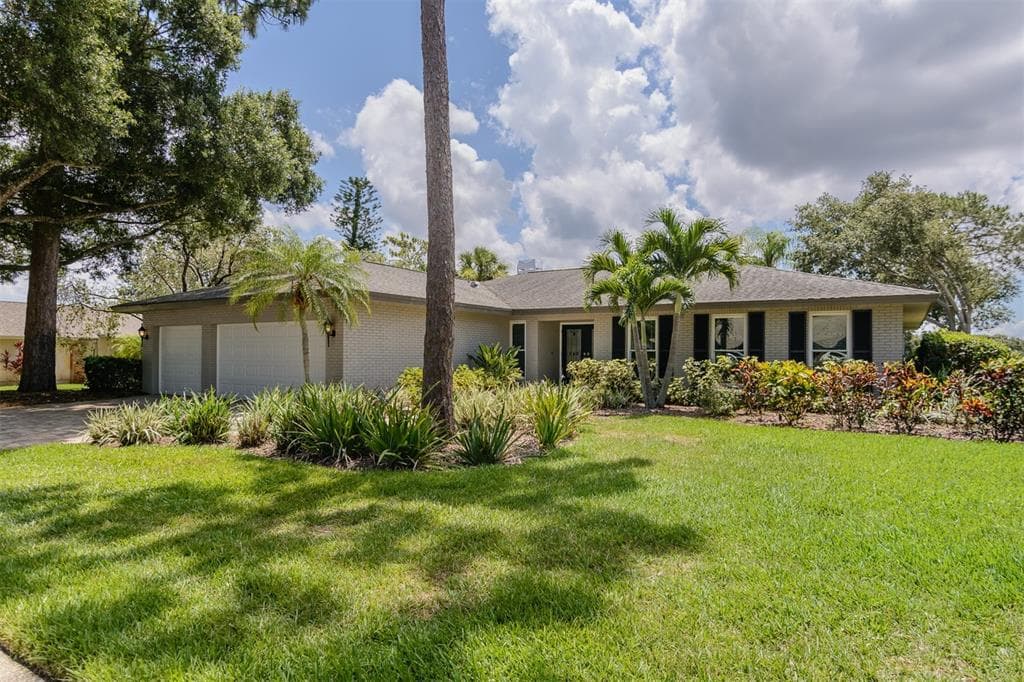 3325 HYDE PARK DRIVE CLEARWATER, FL 33761