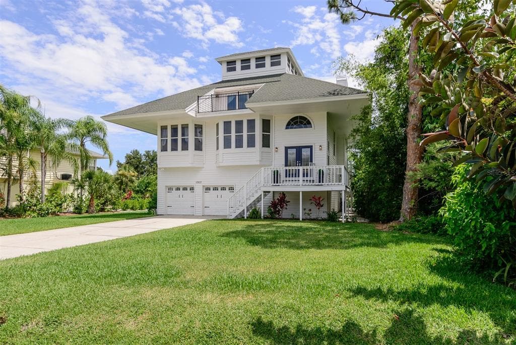 1063 POINT SEASIDE DRIVE CRYSTAL BEACH, FL 34681