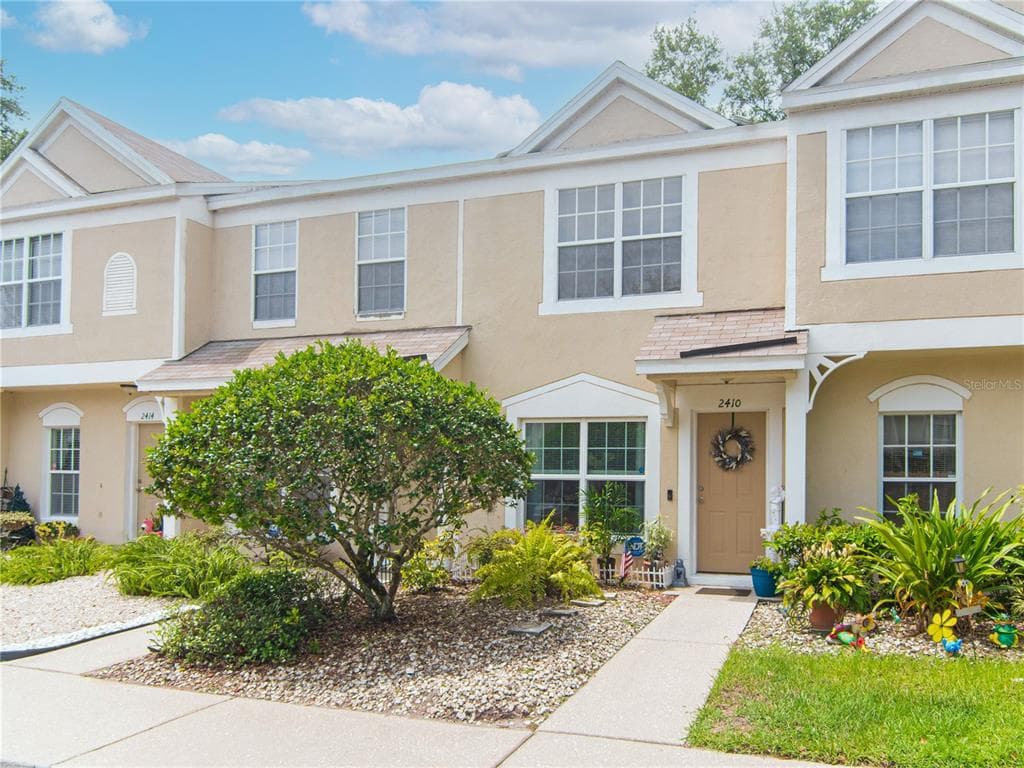 2410 LAKE WOODBERRY CIRCLE BRANDON, FL 33510