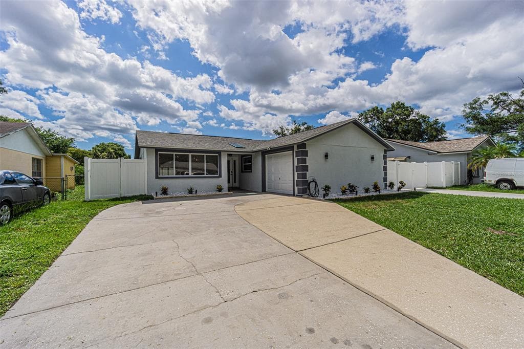 9023 ARNDALE CIRCLE TAMPA, FL 33615