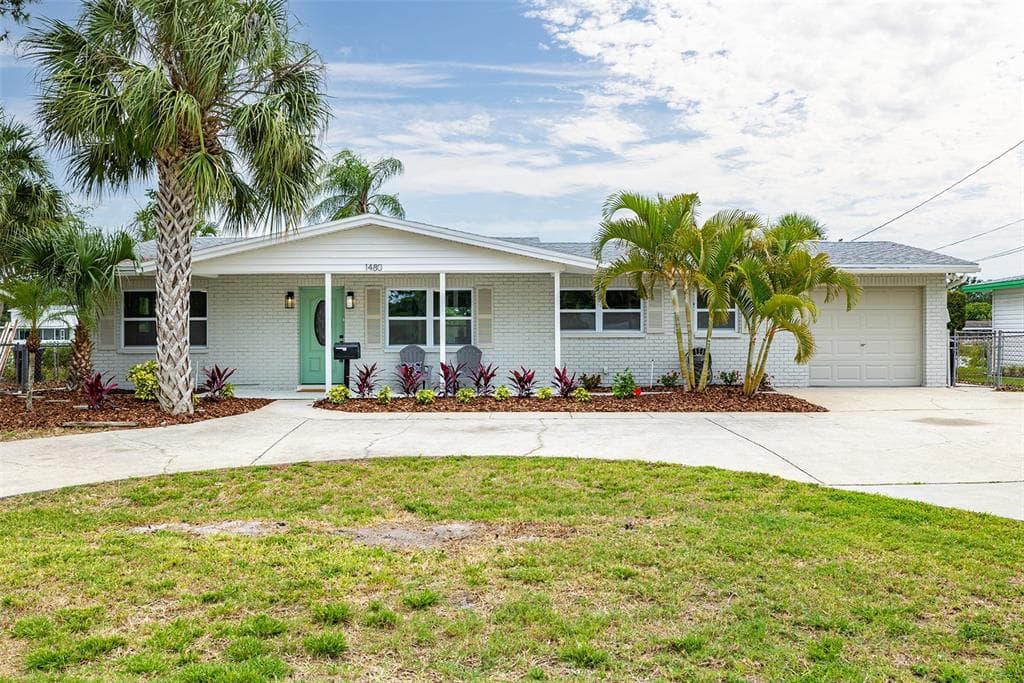 1480 83RD AVENUE N ST PETERSBURG, FL 33702