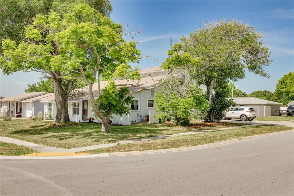 1316 GRANTWOOD AVENUE CLEARWATER, FL 33759