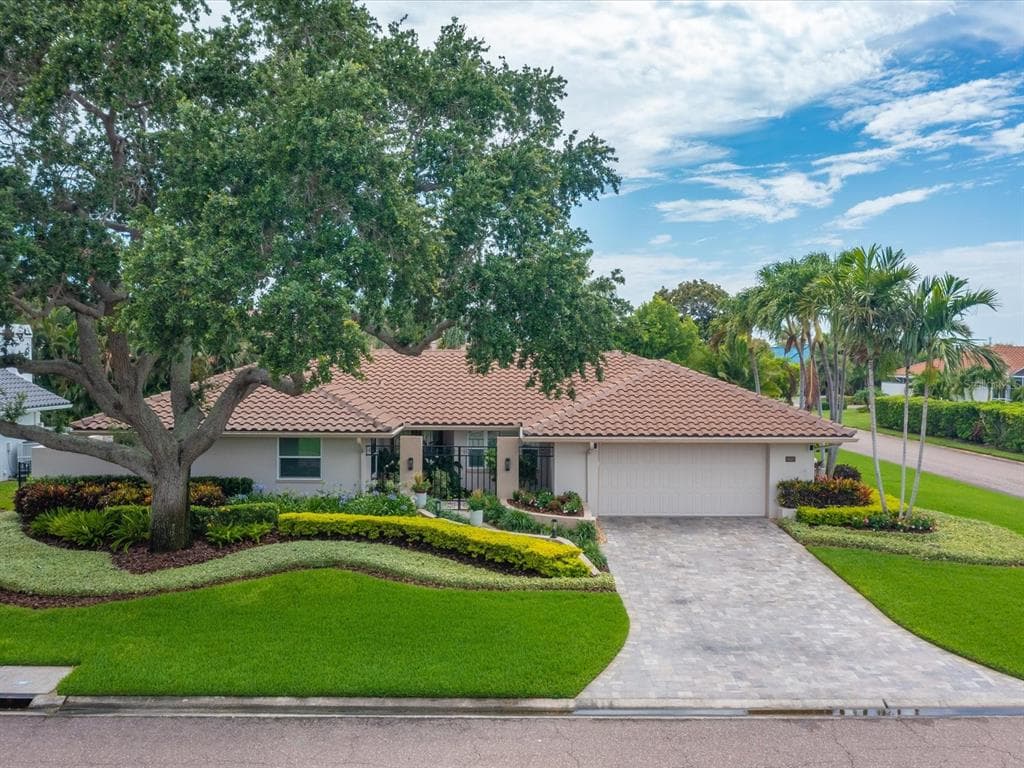5937 LEELAND STREET S ST PETERSBURG, FL 33715