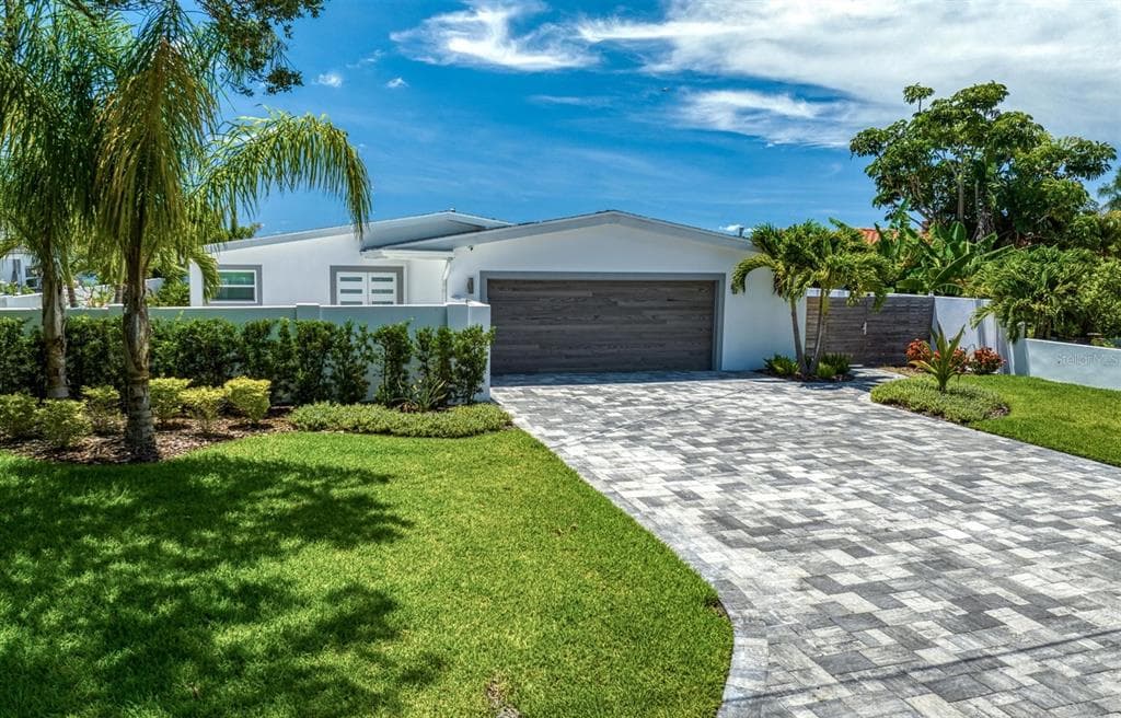 1834 VENETIAN POINT DRIVE CLEARWATER, FL 33755