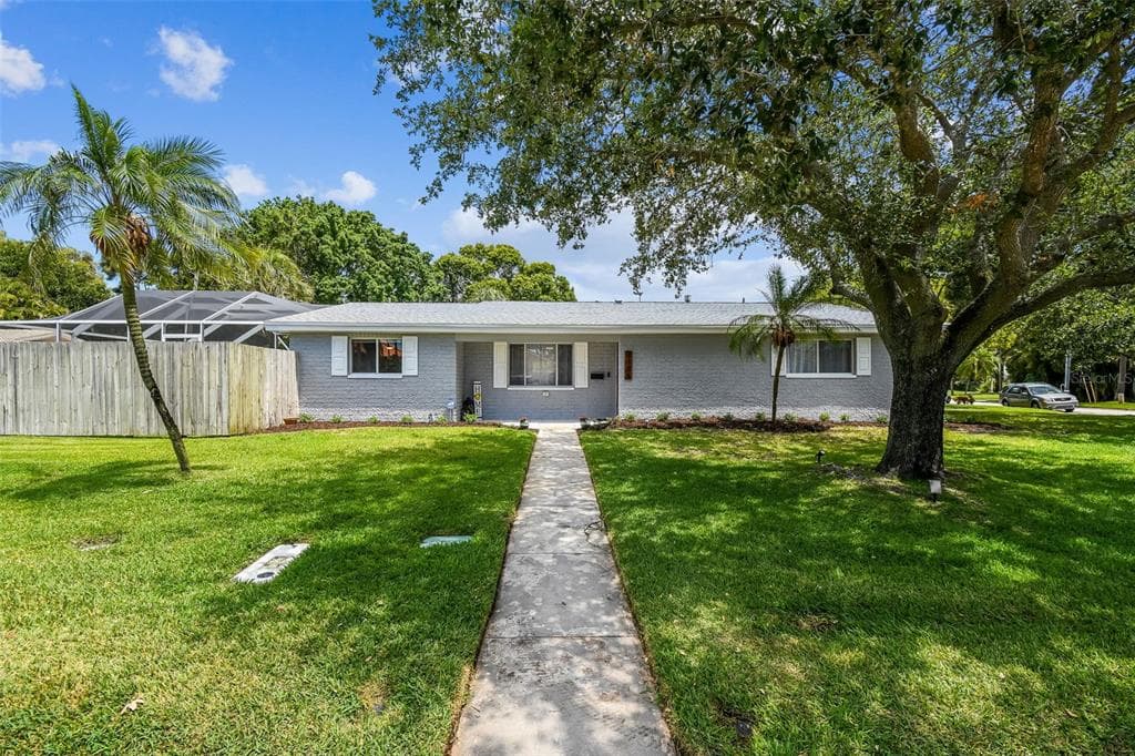 2135 MONTANA AVENUE NE ST PETERSBURG, FL 33703