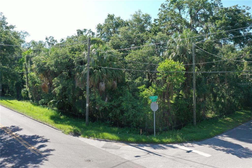 1806 E SLIGH AVENUE TAMPA, FL 33610