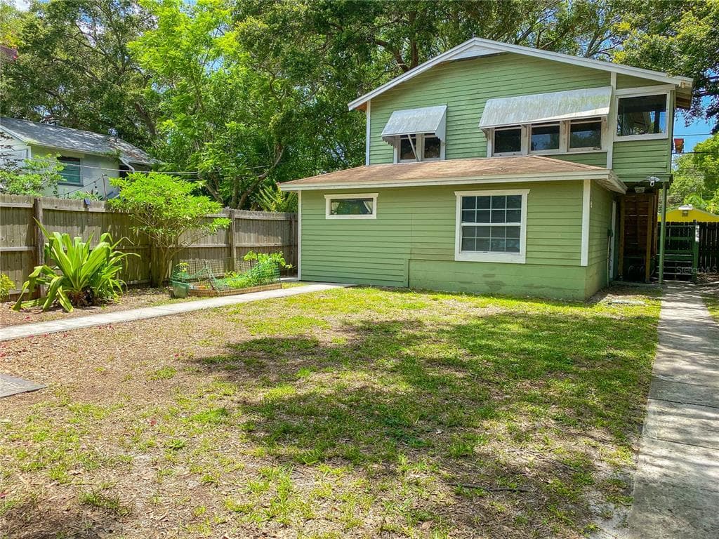 3045 MELTON STREET N ST PETERSBURG, FL 33704