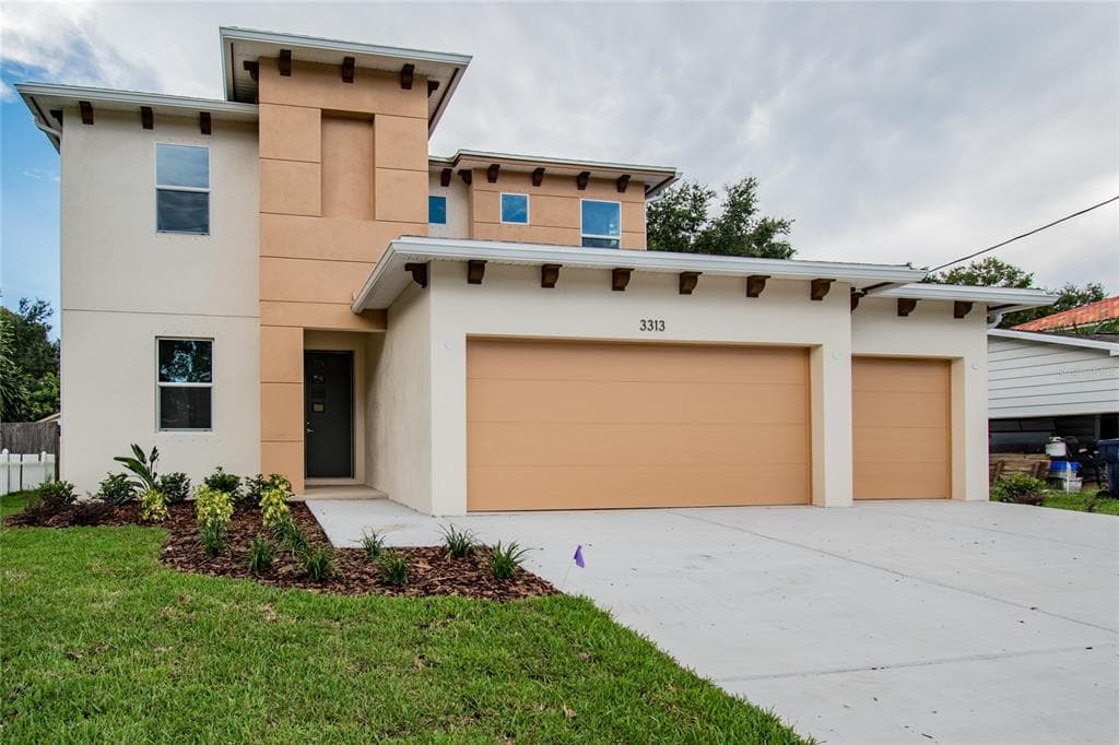 4425 W LAWN AVENUE TAMPA, FL 33611
