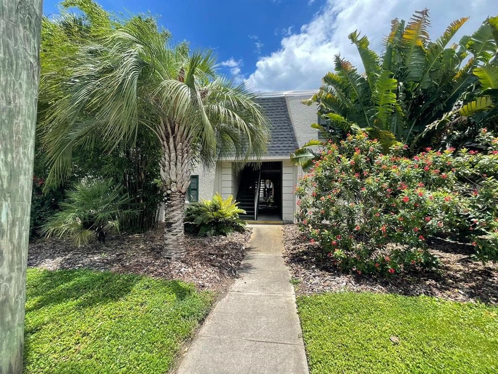 4325 AEGEAN DRIVE UNIT 220B TAMPA, FL 33611