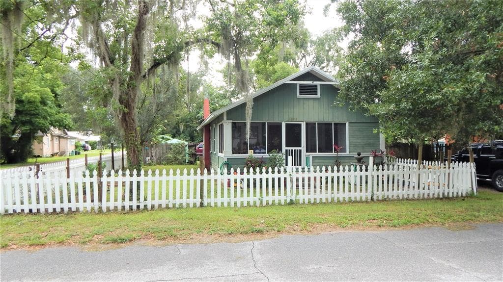 38035 HOWARD AVENUE DADE CITY, FL 33525
