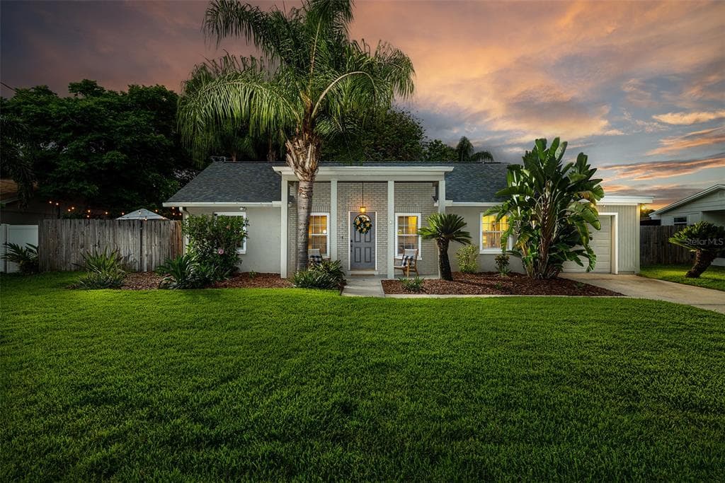 4927 STOLLS AVENUE TAMPA, FL 33615