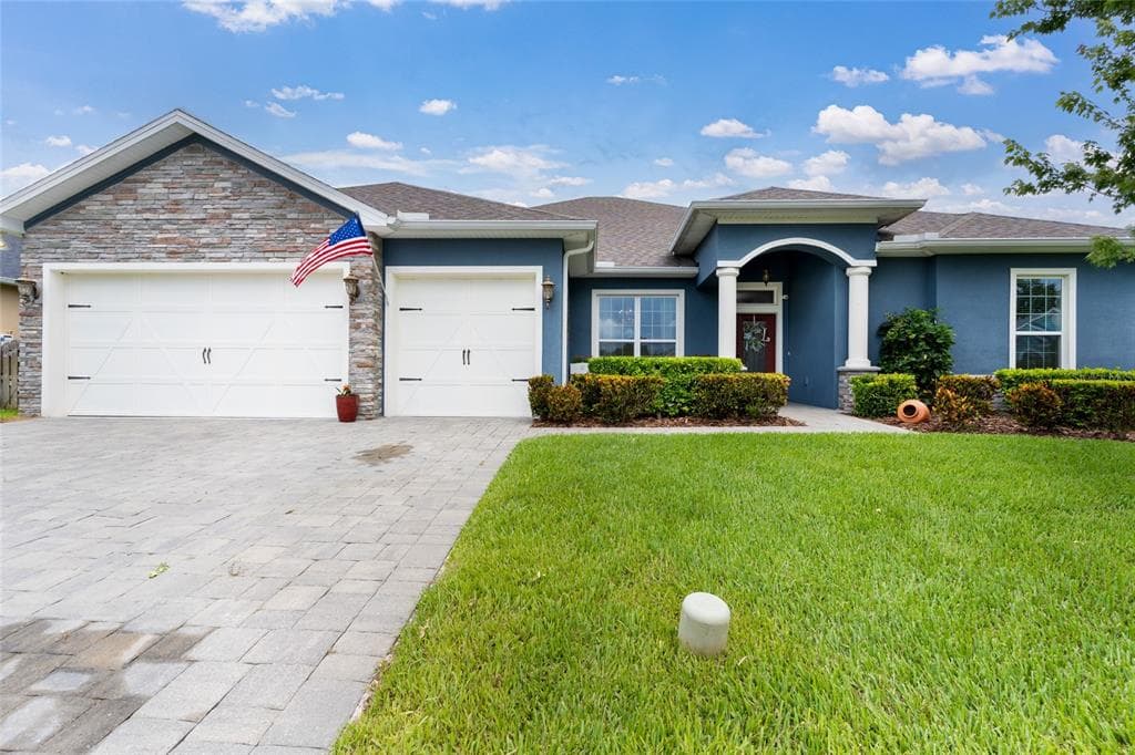 22823 ROBINS NEST COURT