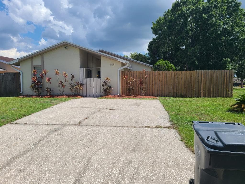 10780 GLEN ELLEN DRIVE TAMPA, FL 33624