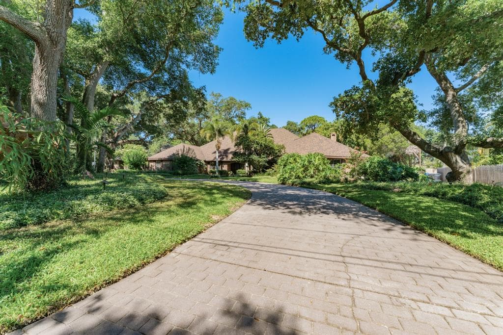 3100 82ND WAY N ST PETERSBURG, FL 33710