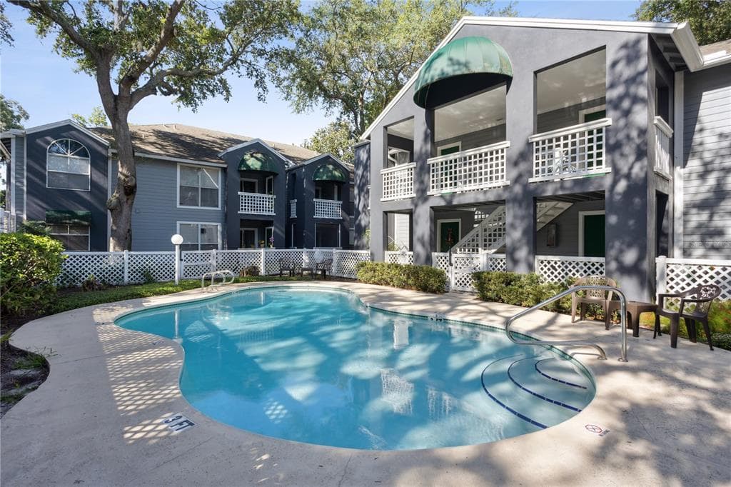 606 S ALBANY AVENUE UNIT 15