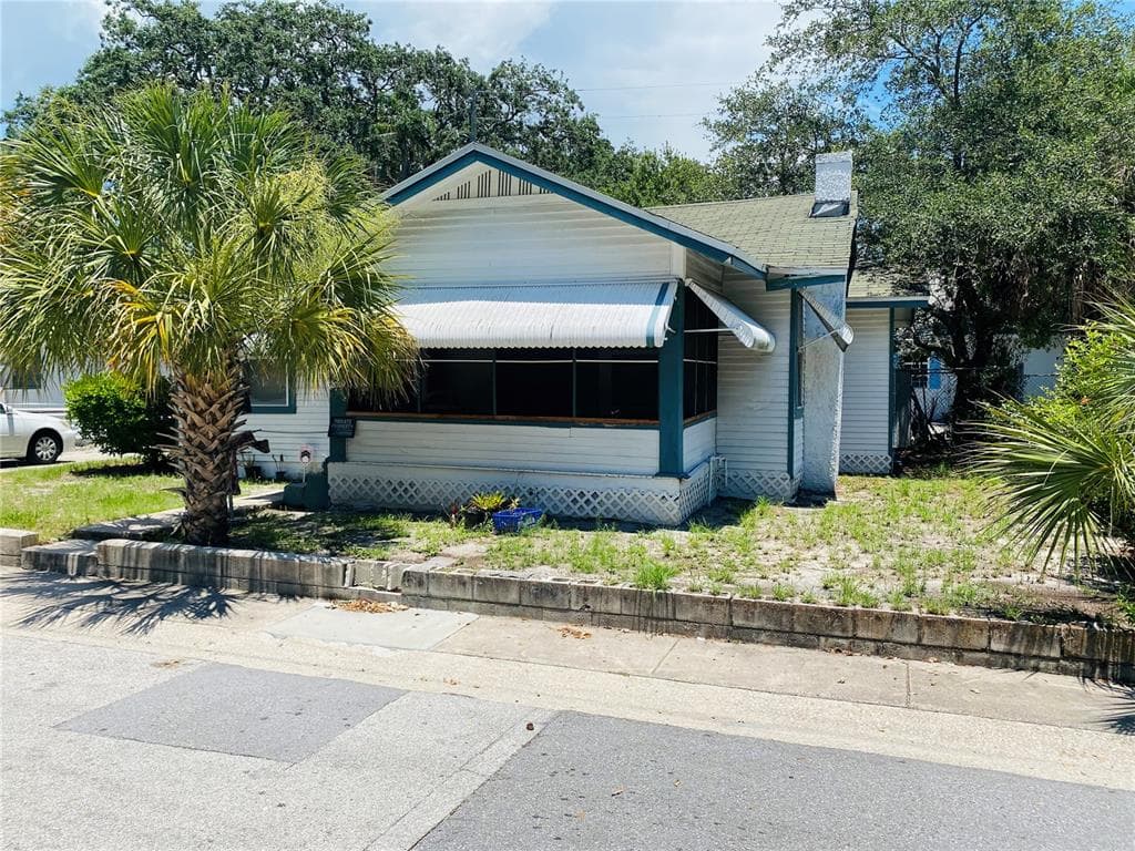 2020 AUBURN STREET S ST PETERSBURG, FL 33712