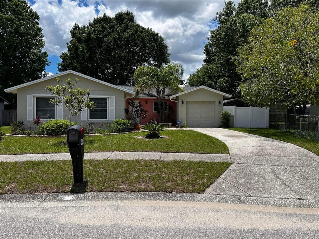414 SILVER HILL DRIVE VALRICO, FL 33594