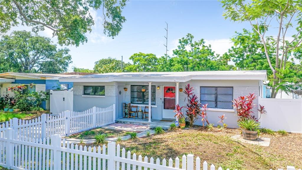 4327 13TH AVENUE N ST PETERSBURG, FL 33713