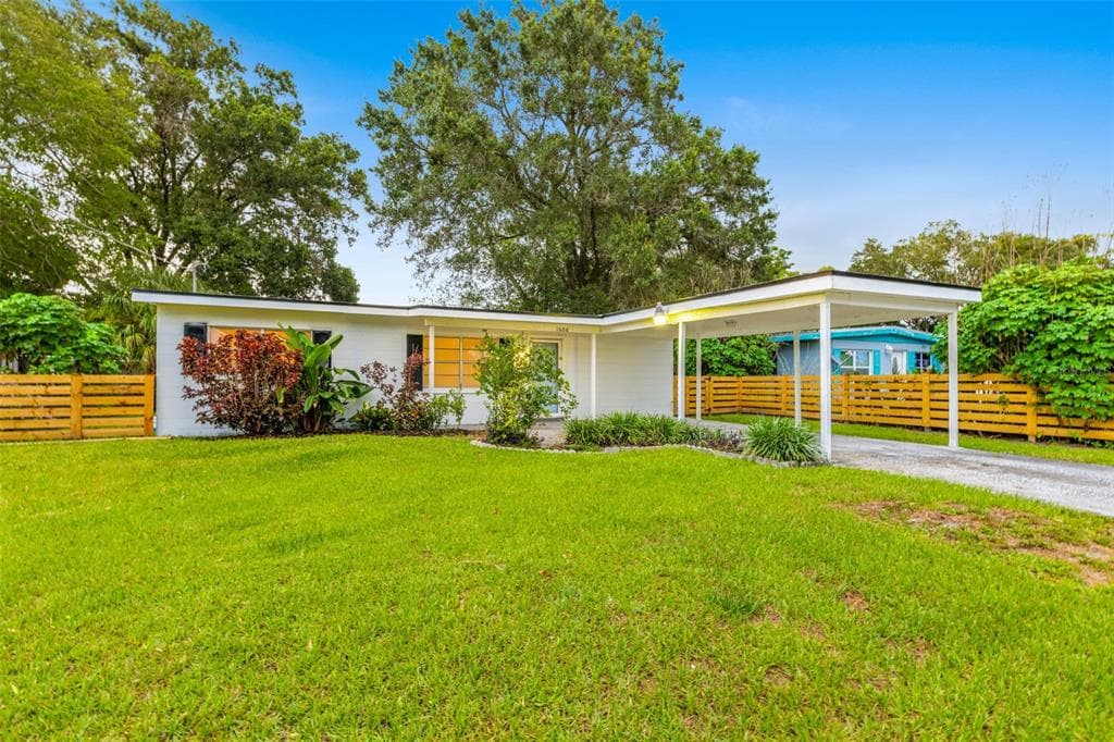 1606 W WASHINGTON STREET PLANT CITY, FL 33563