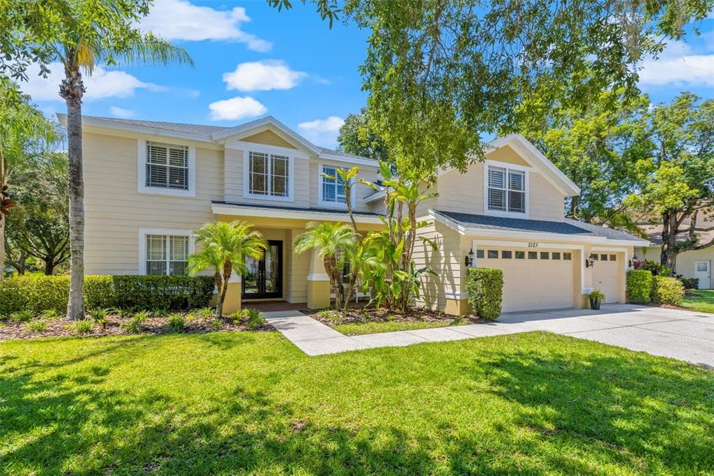 2123 CHESTNUT FOREST DRIVE TAMPA, FL 33618