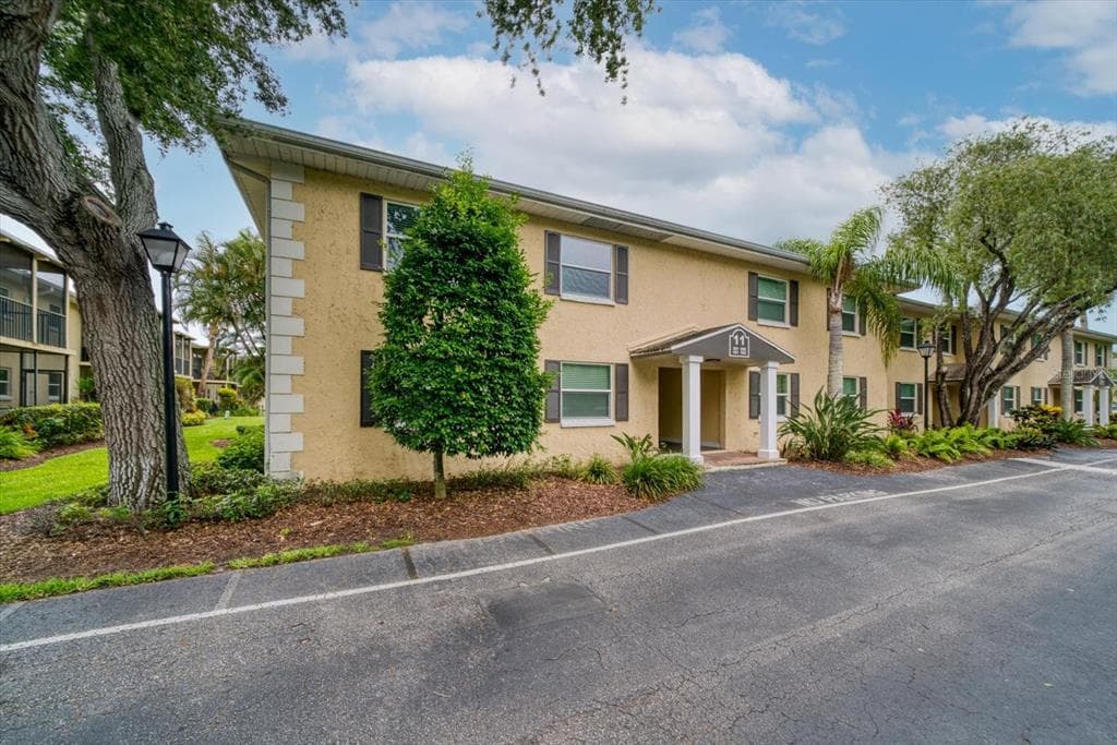 13125 WILCOX ROAD UNIT 11101 LARGO, FL 33774
