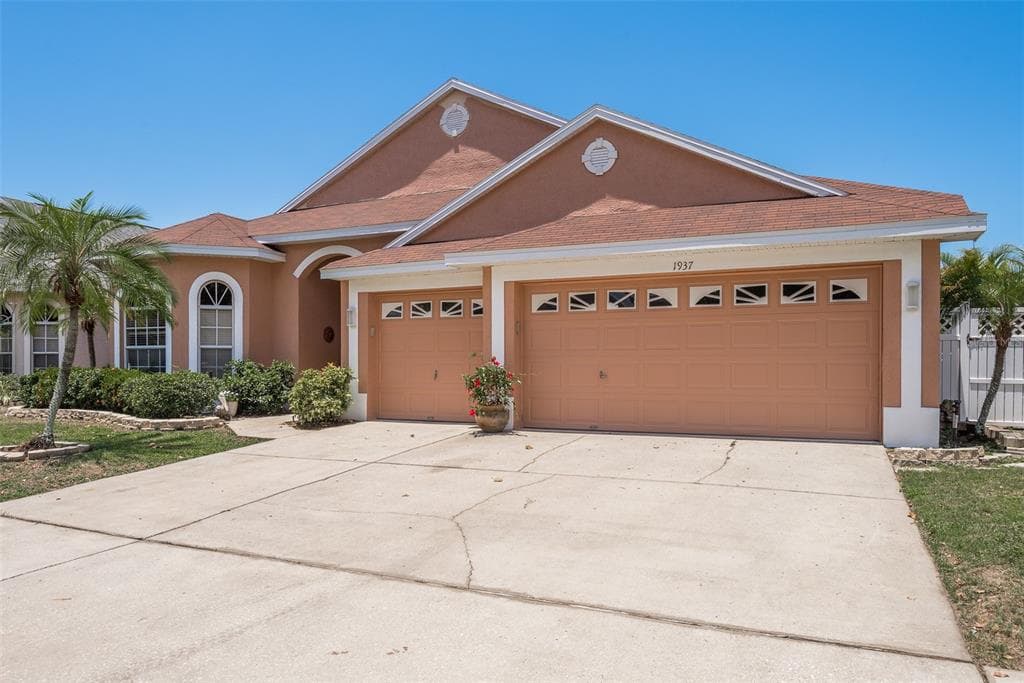 1937 WOOD BROOK STREET TARPON SPRINGS, FL 34689