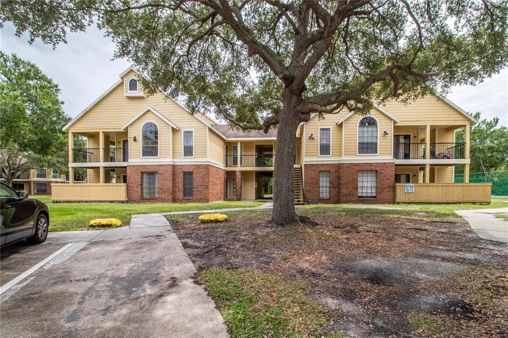8724 MALLARD RESERVE DRIVE UNIT 101 TAMPA, FL 33614