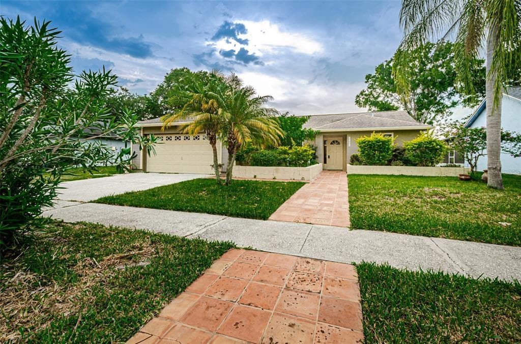 6708 SEAFAIRER DRIVE TAMPA, FL 33615