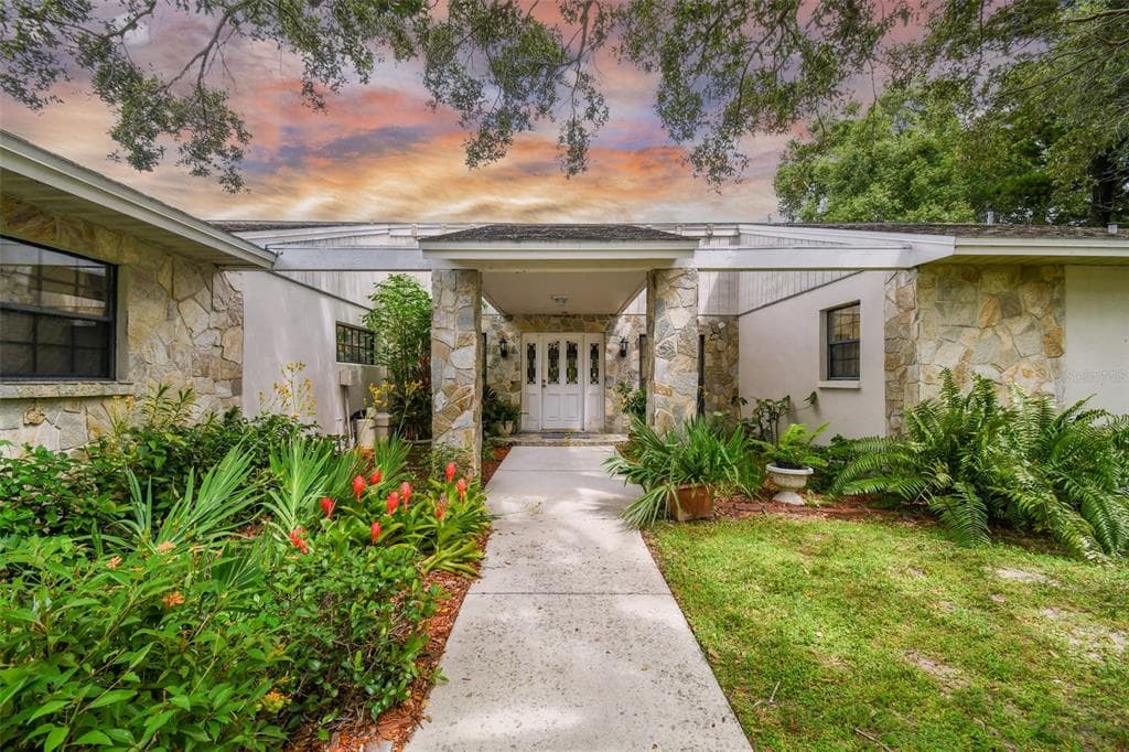 1307 NORMANDY CIRCLE PALM HARBOR, FL 34683