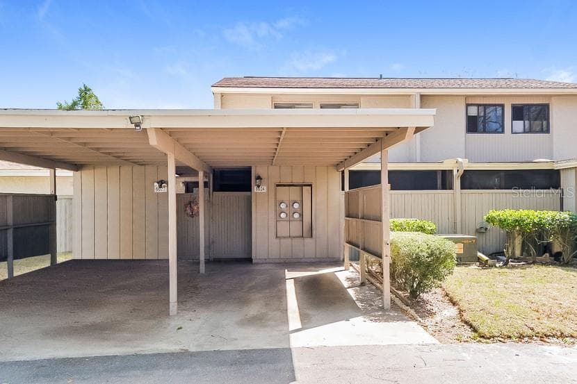8024 HIBISCUS DRIVE TEMPLE TERRACE, FL 33637