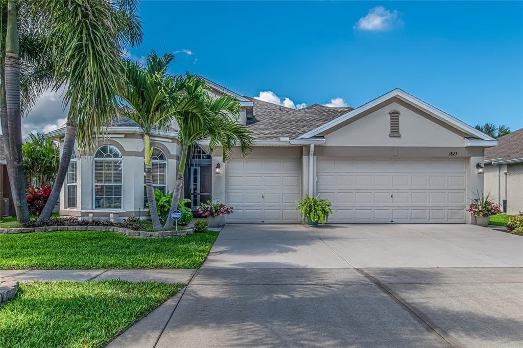 1825 MIRA LAGO CIRCLE RUSKIN, FL 33570
